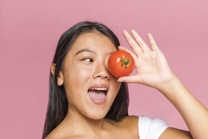 Cara Menghilangkan Bekas Jerawat dengan Tomat